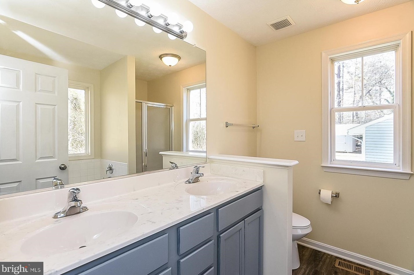 372 Monroe Dr, Colonial Bch VA  22443-4315 exterior