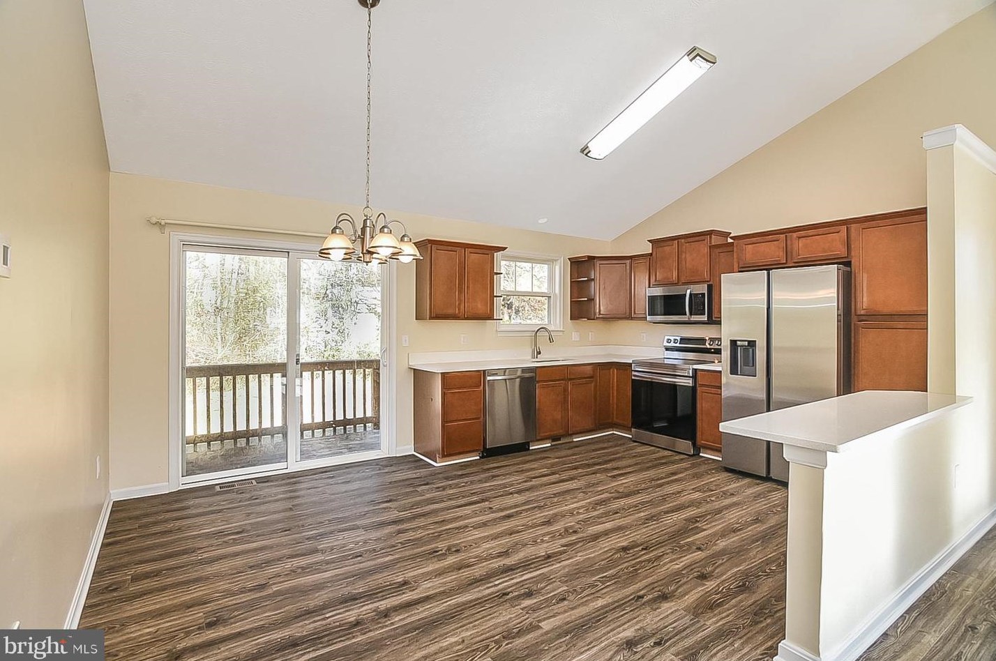 372 Monroe Dr, Colonial Bch VA  22443-4315 exterior