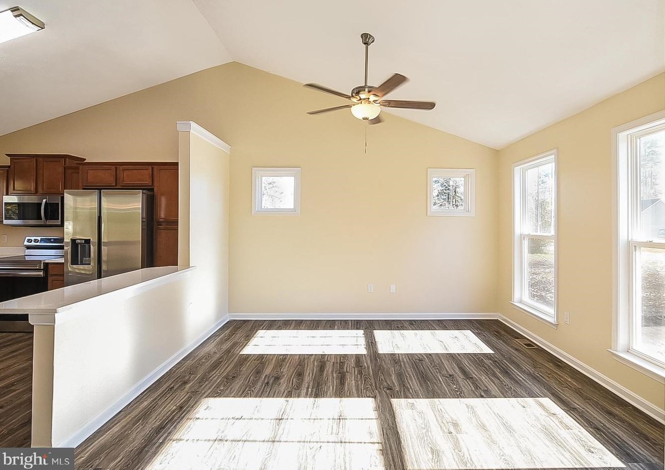 372 Monroe Dr, Colonial Bch VA  22443-4315 exterior