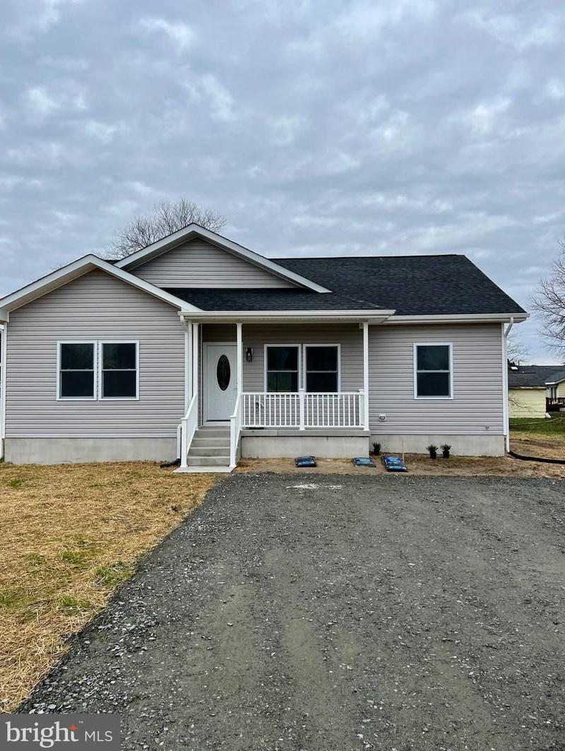 218 Cople Dr, Montross, VA 22520