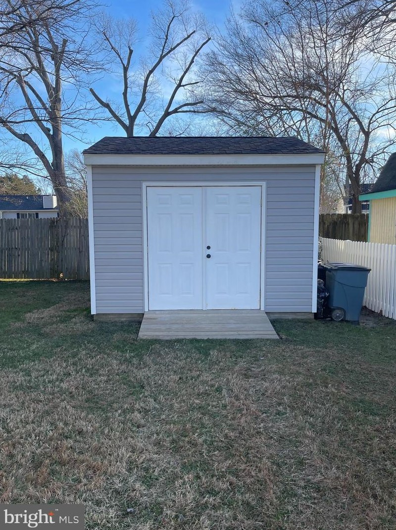 108 Nelson St, Colonial Bch VA  22443-2641 exterior