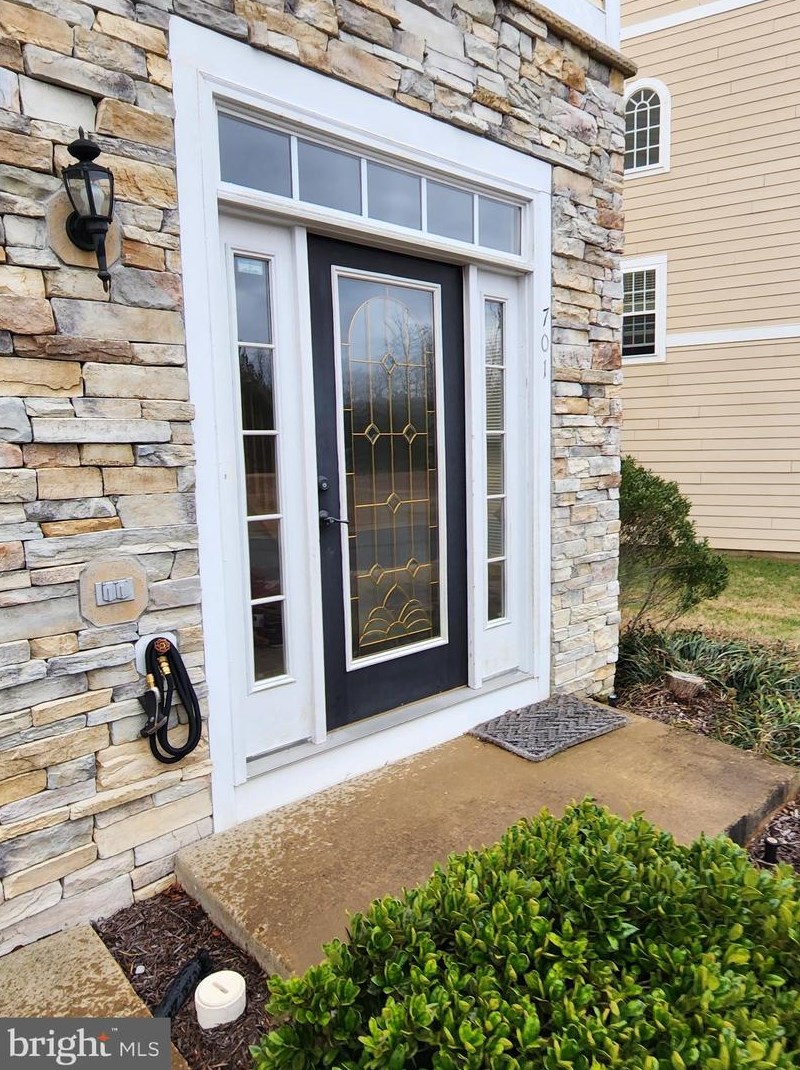 701 Monroe Point Dr, Colonial Bch, VA 22443
