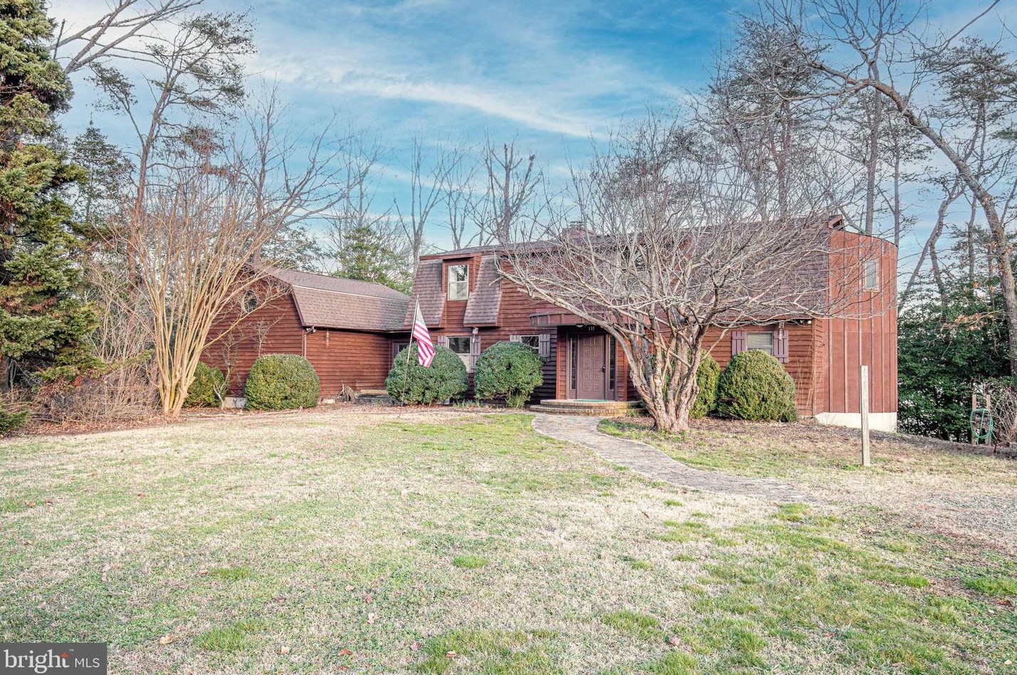 133 Jenkins Point Rd, Montross, VA 22520
