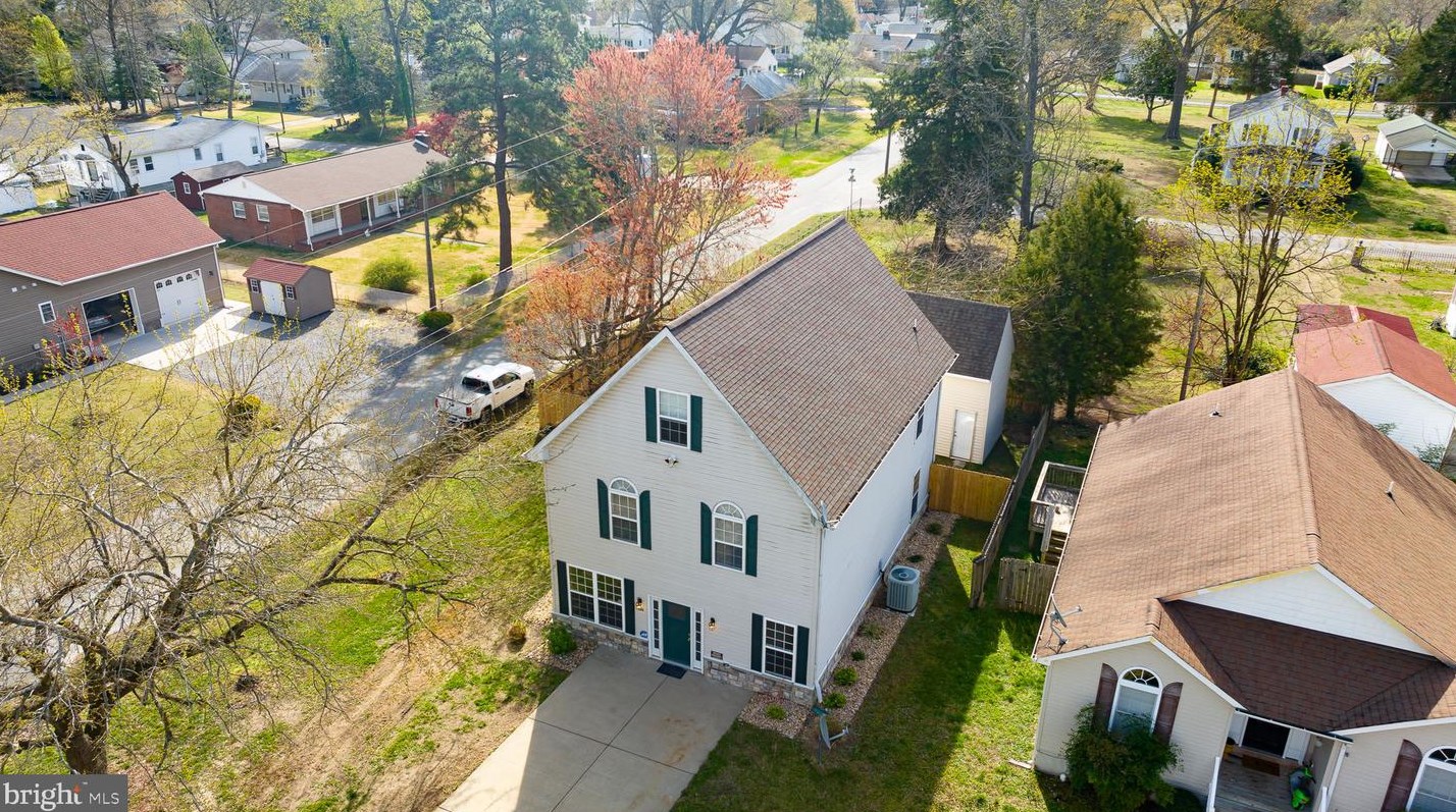 200 7th St, Colonial Bch VA  22443-1606 exterior