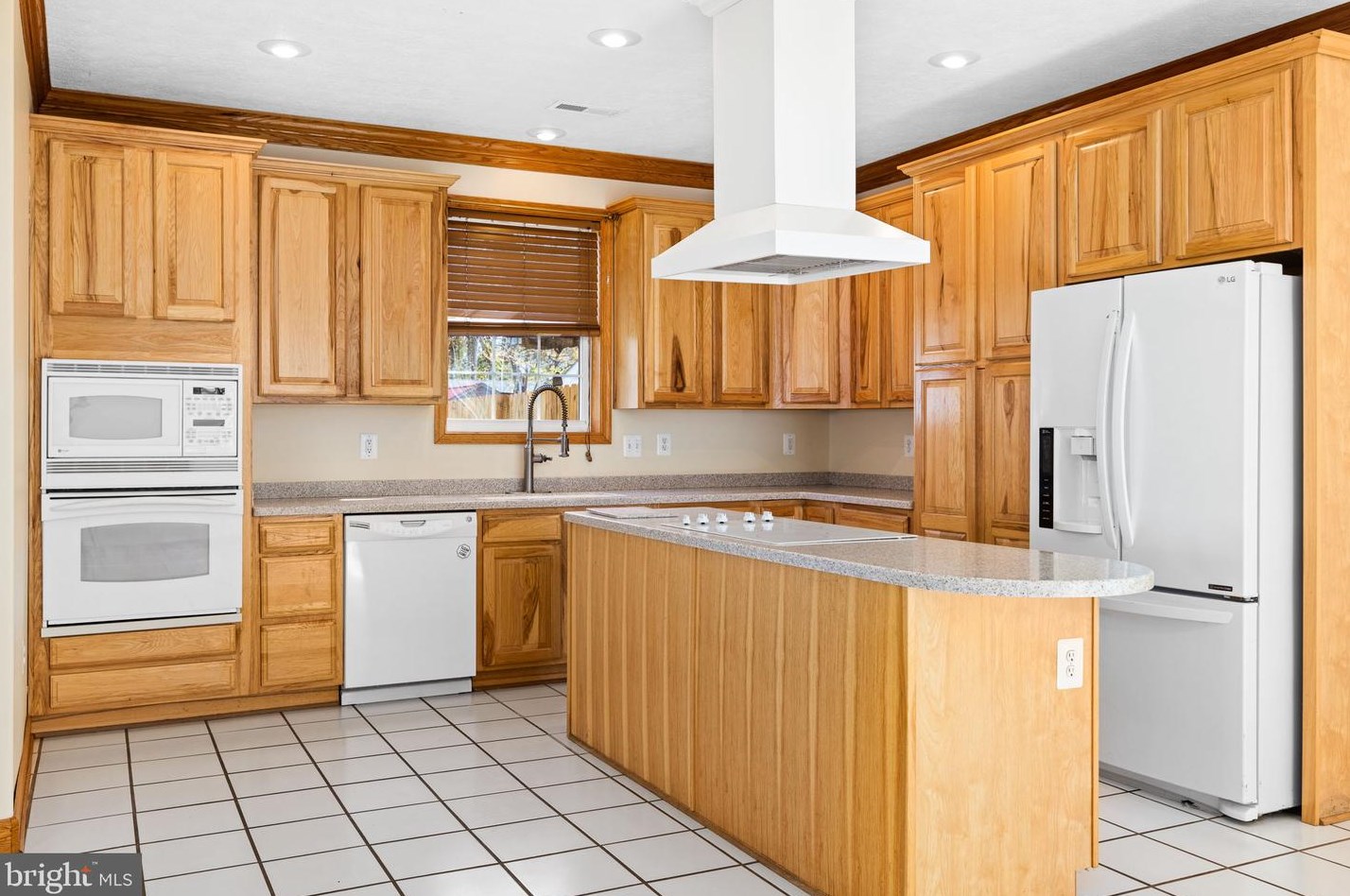 200 7th St, Colonial Bch VA  22443-1606 exterior