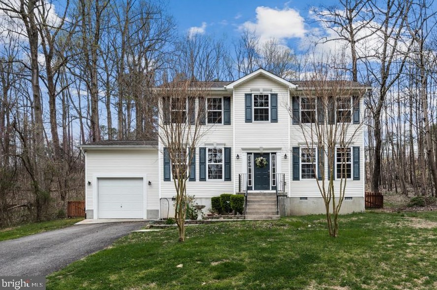 341 American Dr, Montross, VA 22520