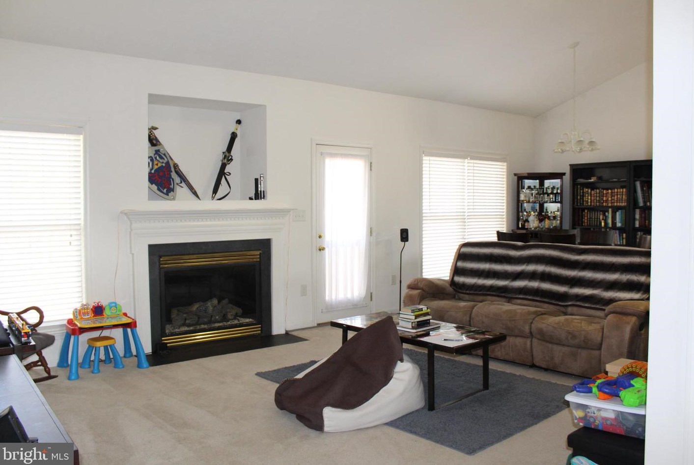 211 Dogwood Ave, Colonial Bch, VA 22443