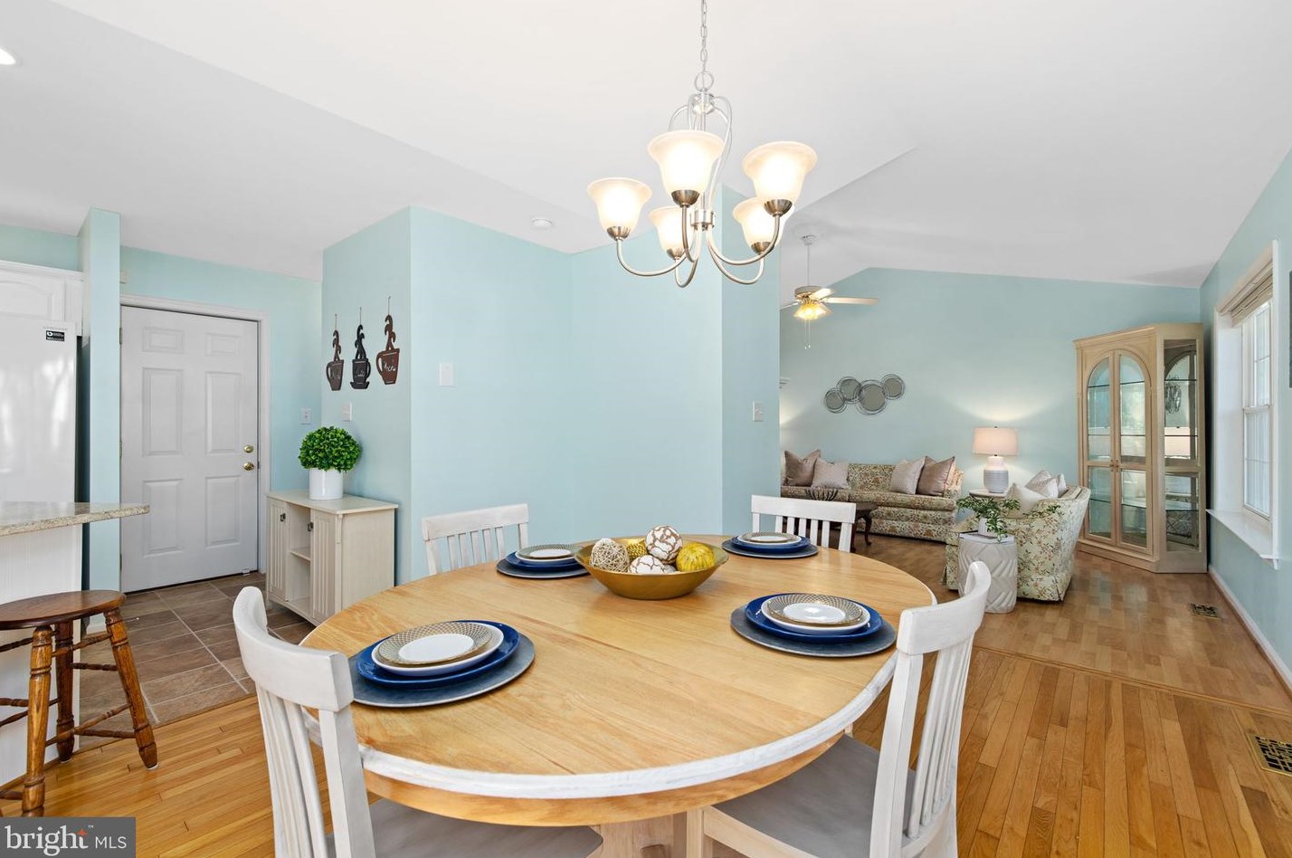 213 Meadow Ave, Colonial Bch VA  22443-1216 exterior