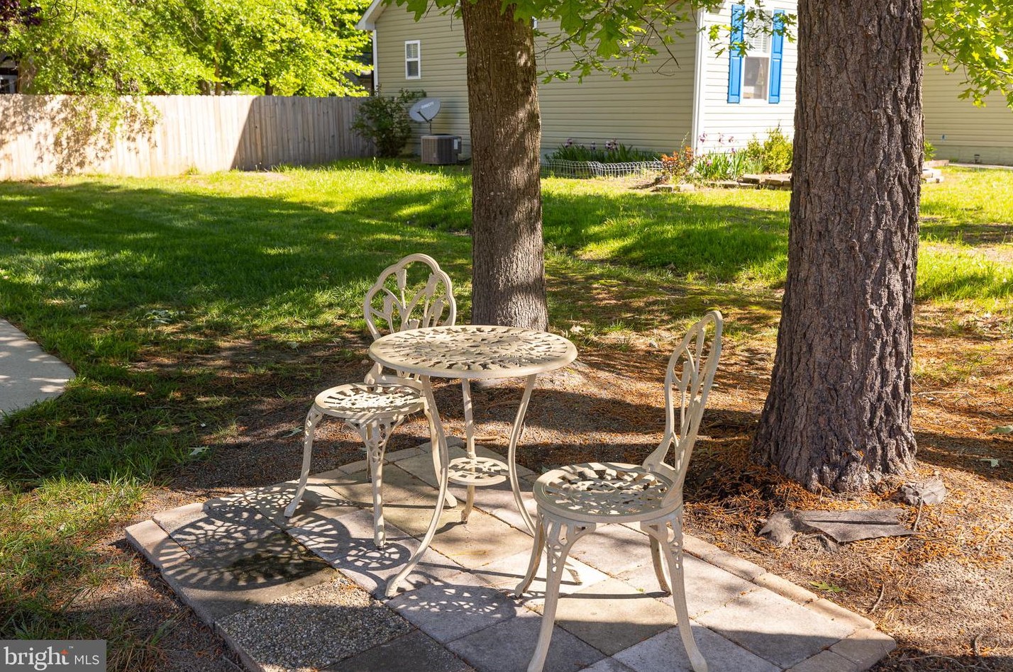 213 Meadow Ave, Colonial Bch VA  22443-1216 exterior