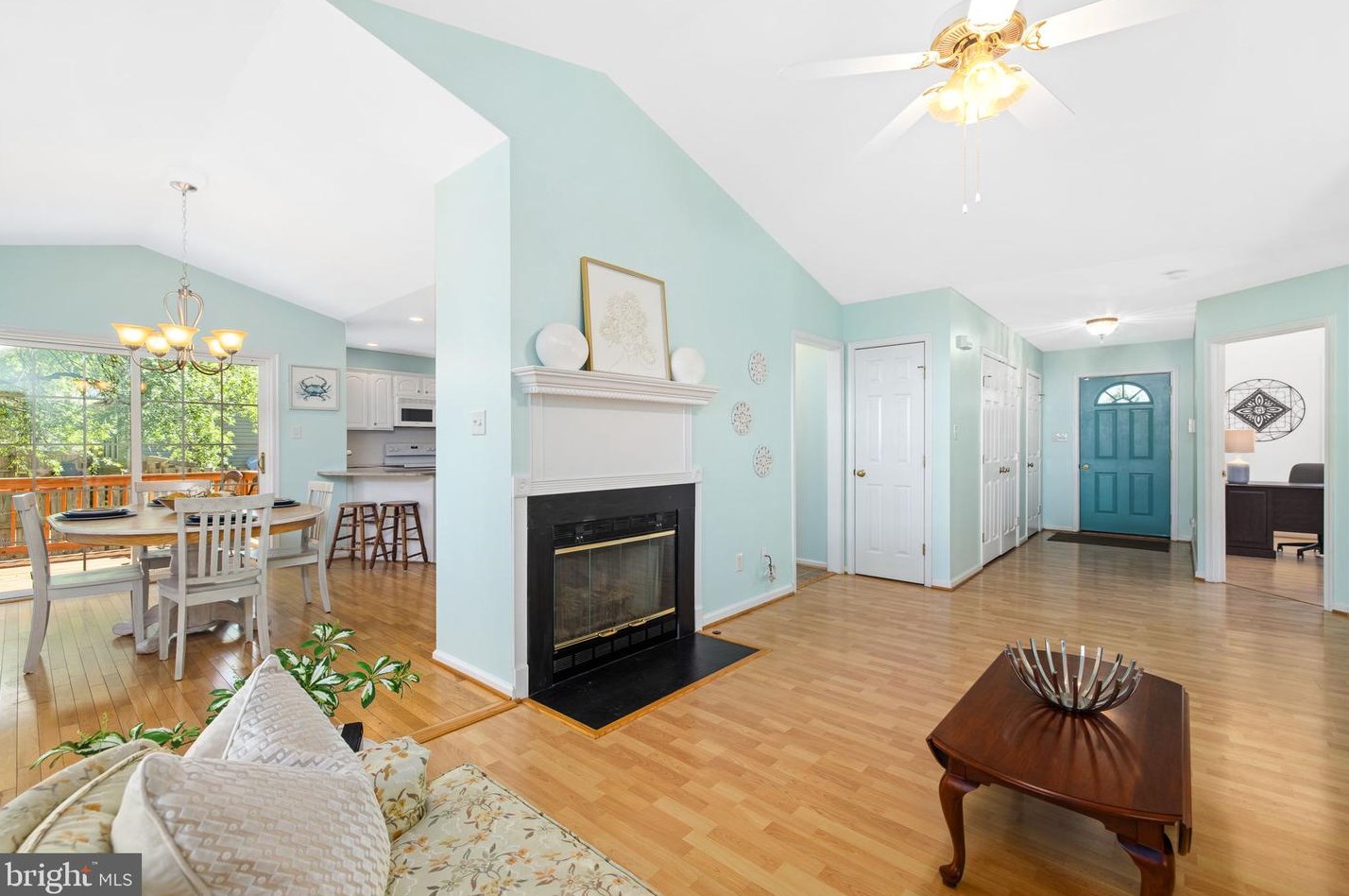 213 Meadow Ave, Colonial Bch VA  22443-1216 exterior