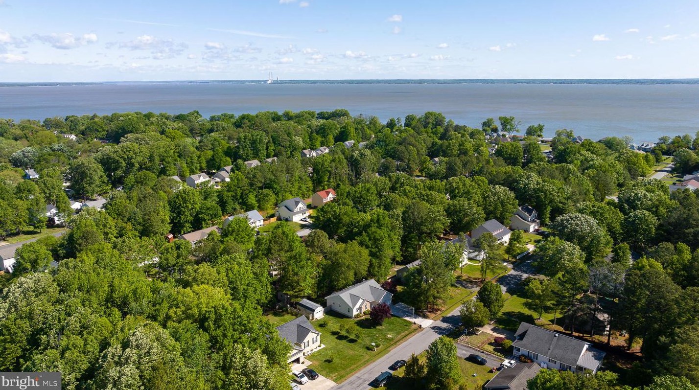 213 Meadow Ave, Colonial Bch VA  22443-1216 exterior