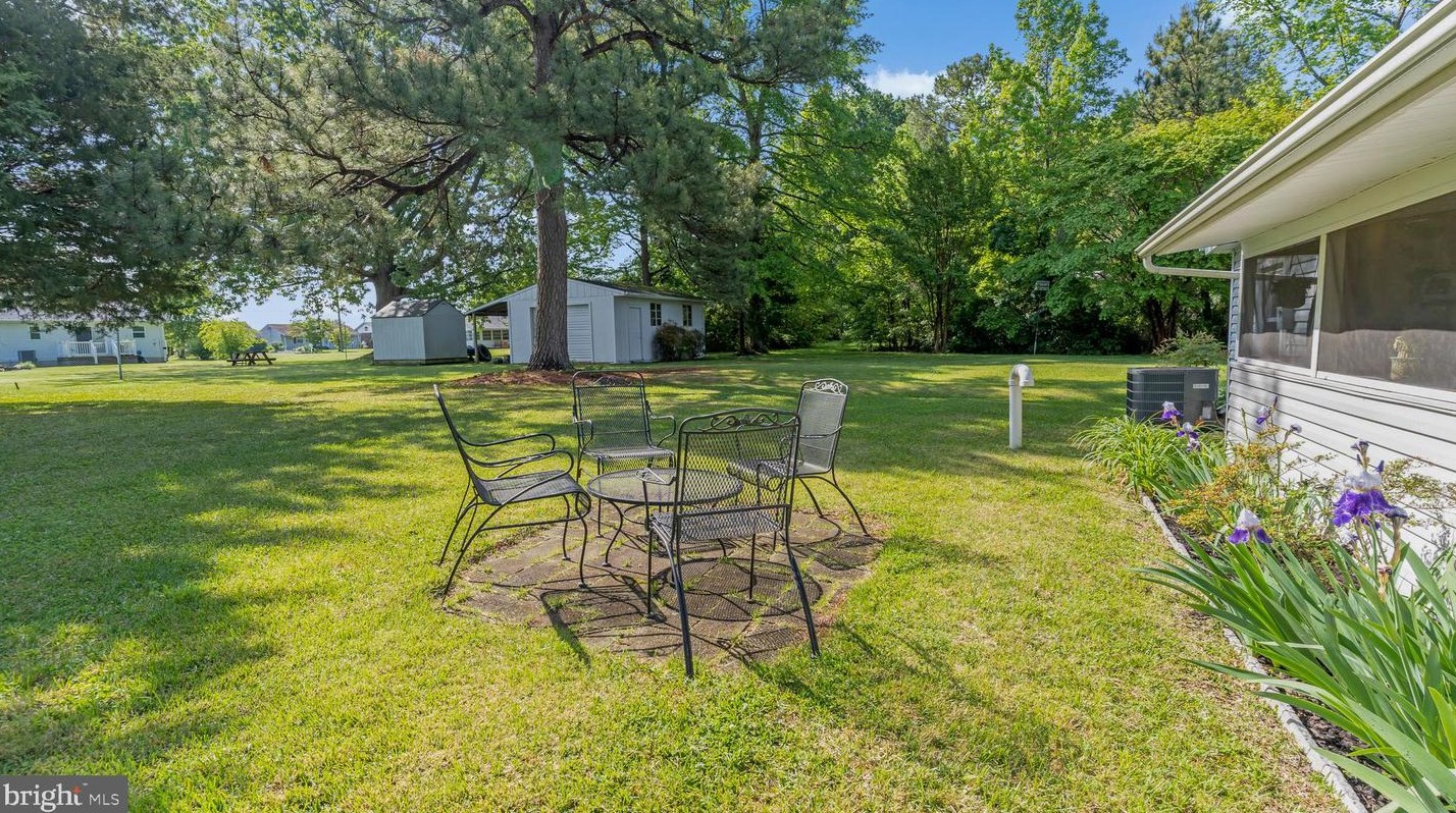 1456 Holly Vista Dr, Colonial Bch, VA 22443