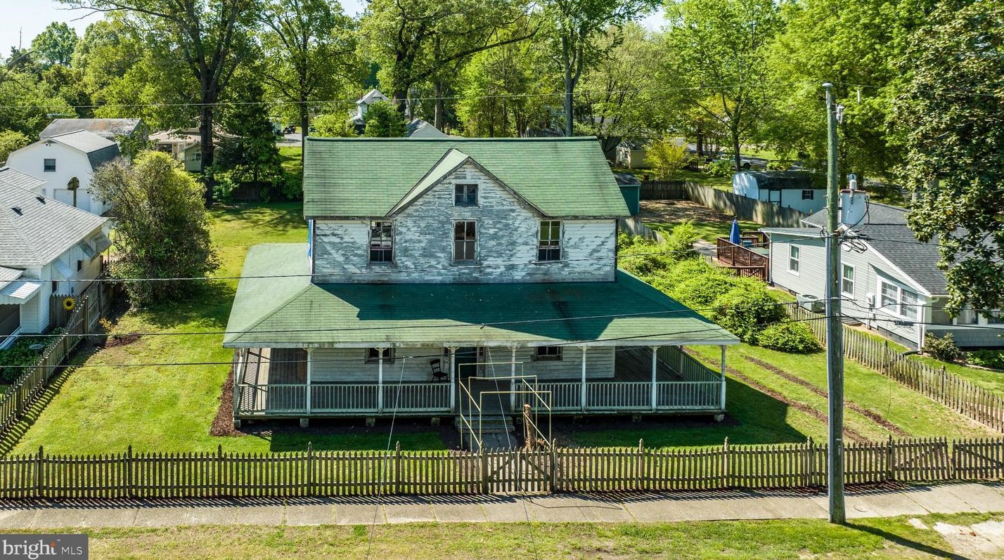 222 Longfellow Ave, Colonial Bch, VA 22443-2145