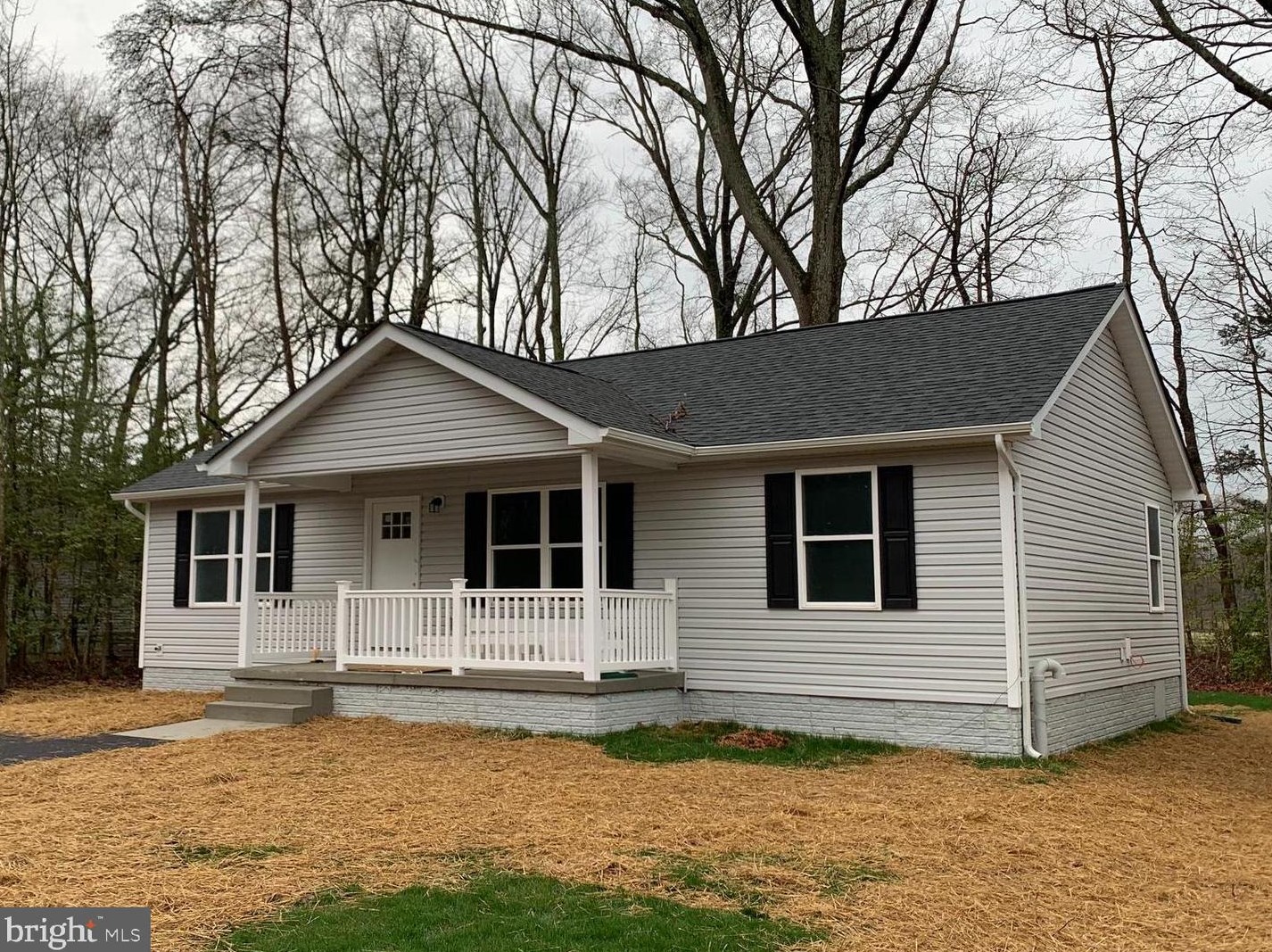 160 Weatherall Dr, Montross, VA 22520-4128