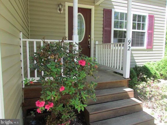 92 Declaration Dr, Montross, VA 22520
