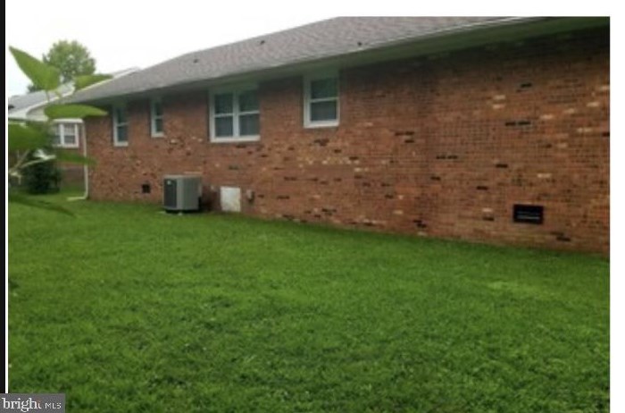 122 12th St, Colonial Bch, VA 22443