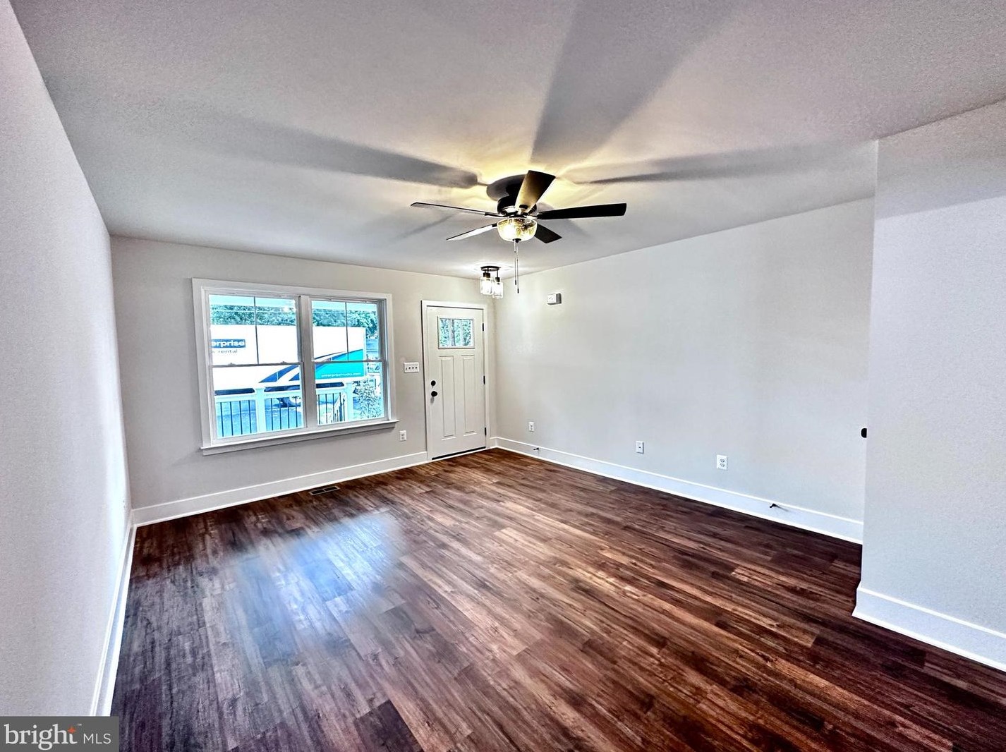 306 1st St, Colonial Bch VA  22443-1803 exterior