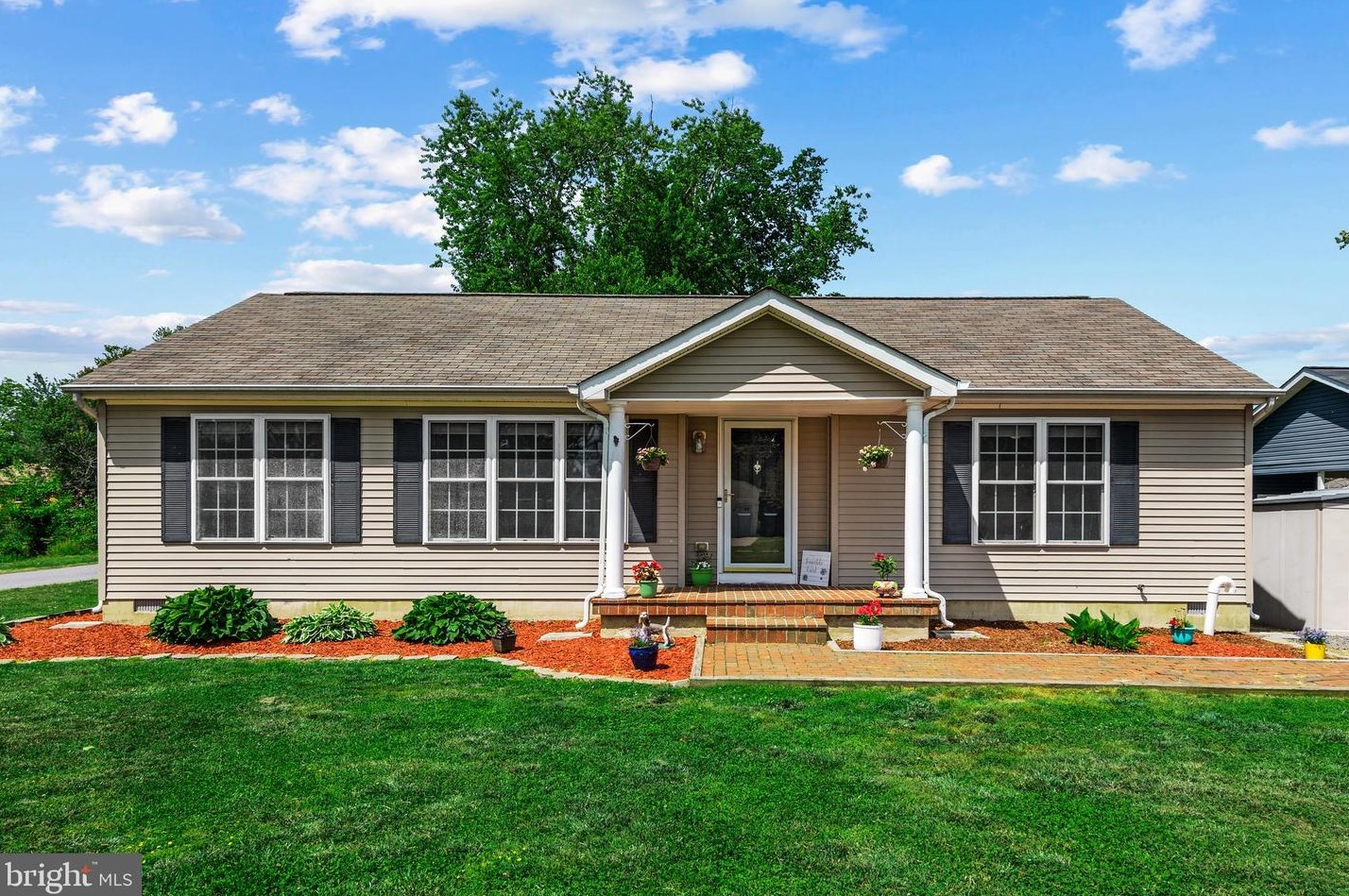 11 Sunset Cir, Colonial Bch, VA 22443