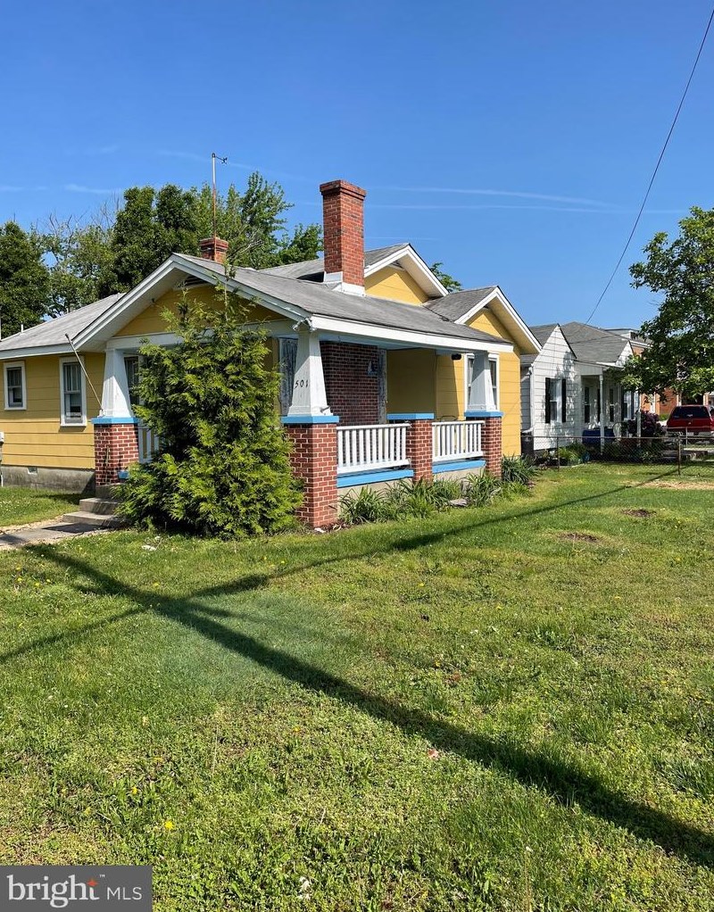 501 Livingstone St, Colonial Bch, VA 22443-2221