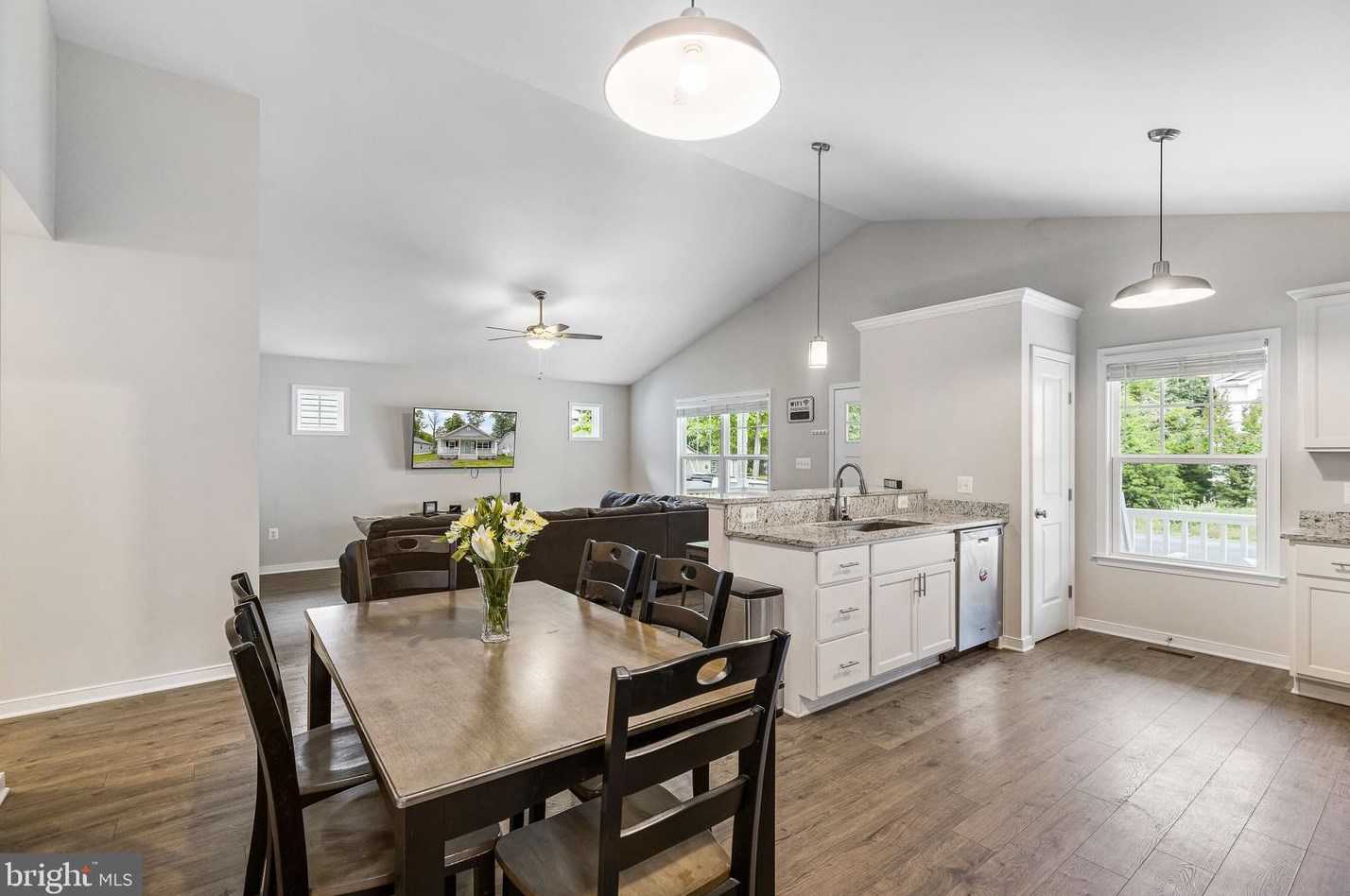 248 7th St, Colonial Bch VA  22443-1606 exterior