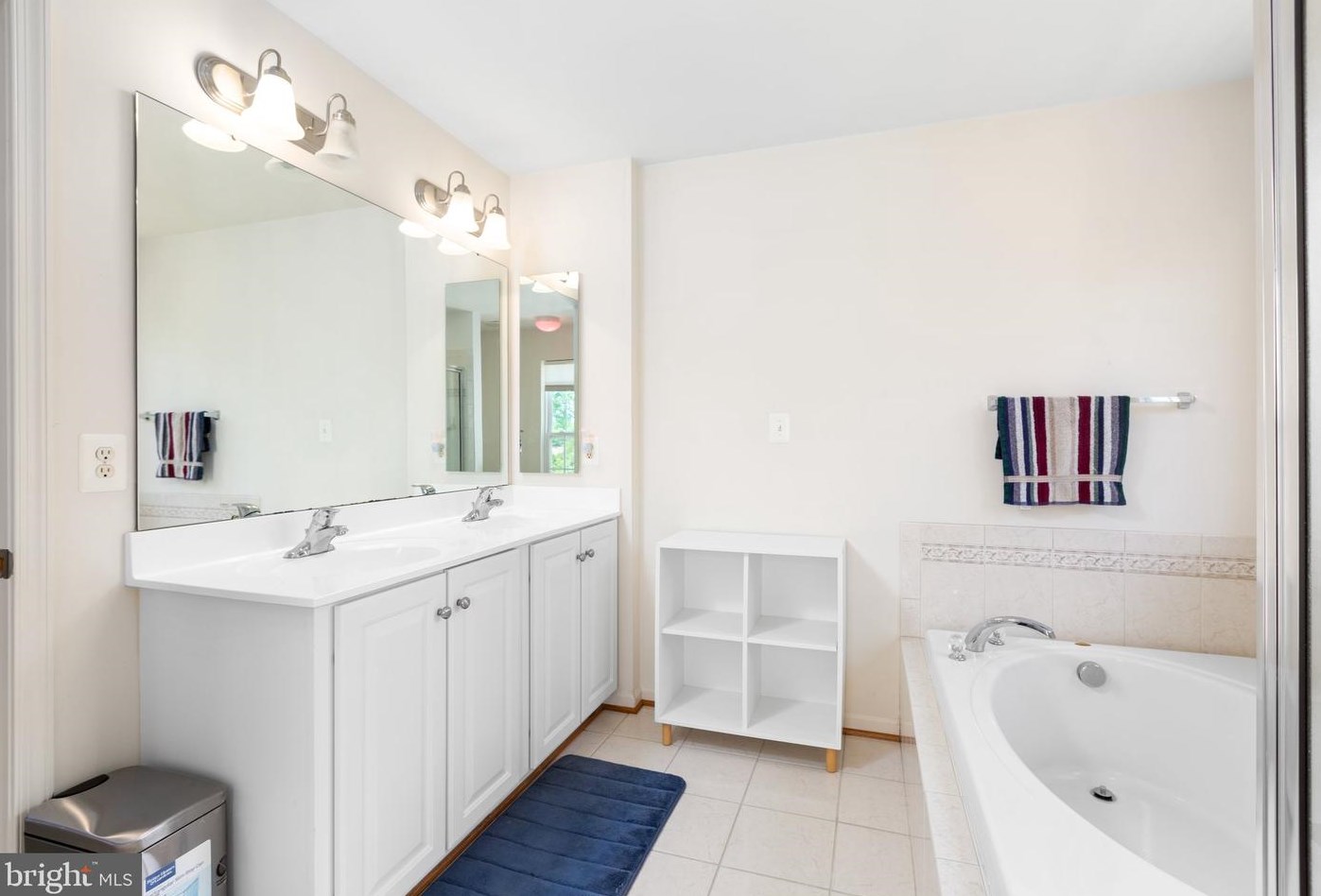 202 Monroe Point Dr, Colonial Bch VA  22443-1943 exterior