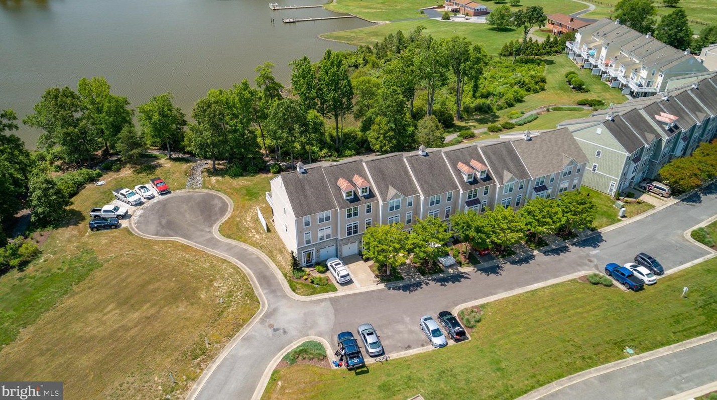 202 Monroe Point Dr, Colonial Bch VA  22443-1943 exterior