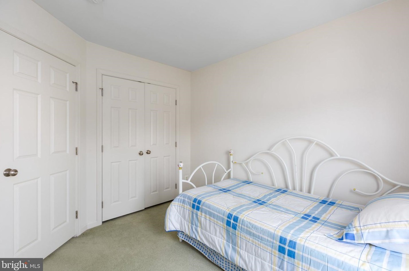 202 Monroe Point Dr, Colonial Bch VA  22443-1943 exterior