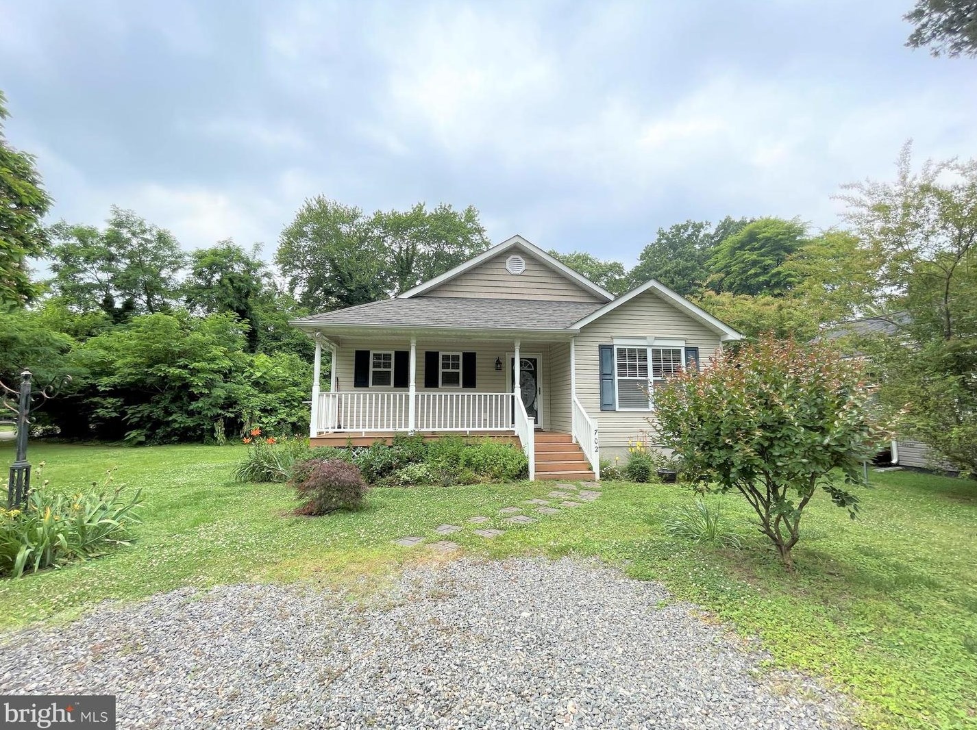 702 Garfield Ave, Colonial Bch, VA 22443-2121