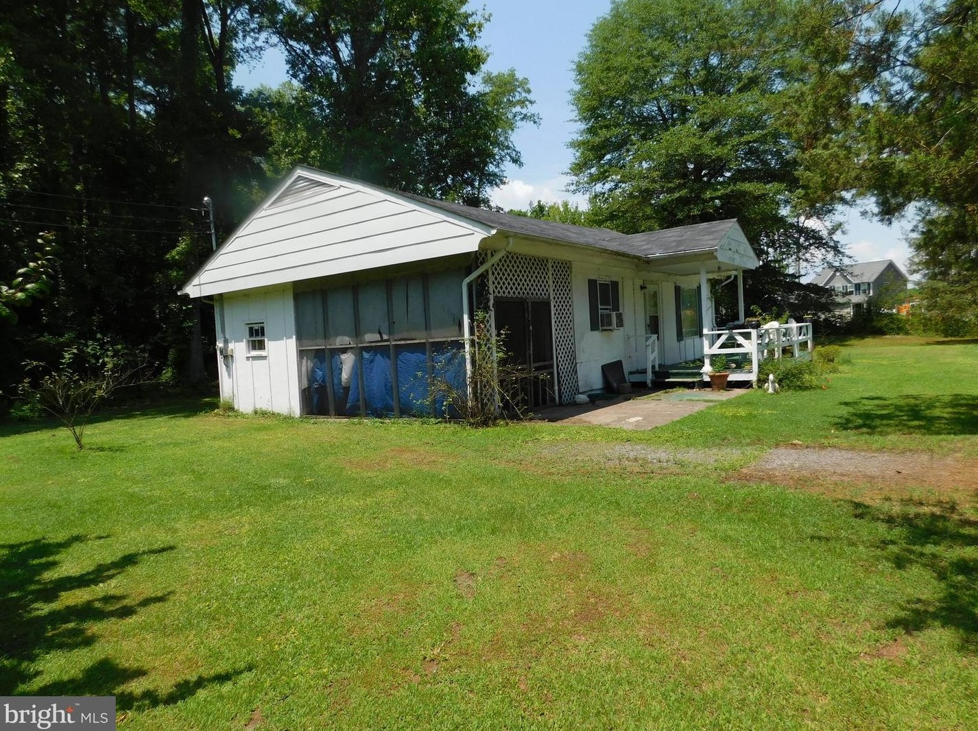 416 Brooks Dr, Colonial Bch, VA 22443-5056