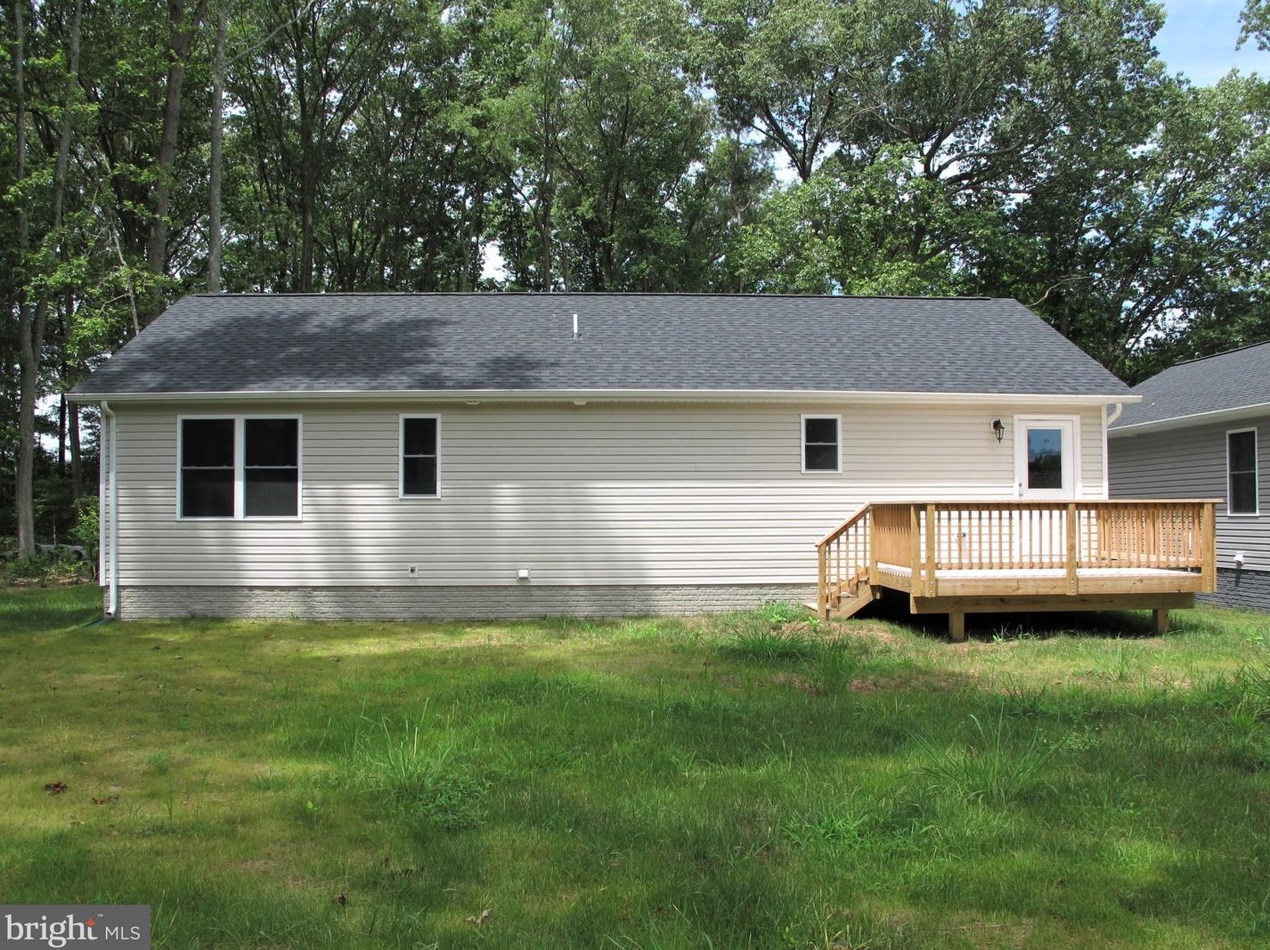 215 Weatherall Dr, Montross, VA 22520-4156
