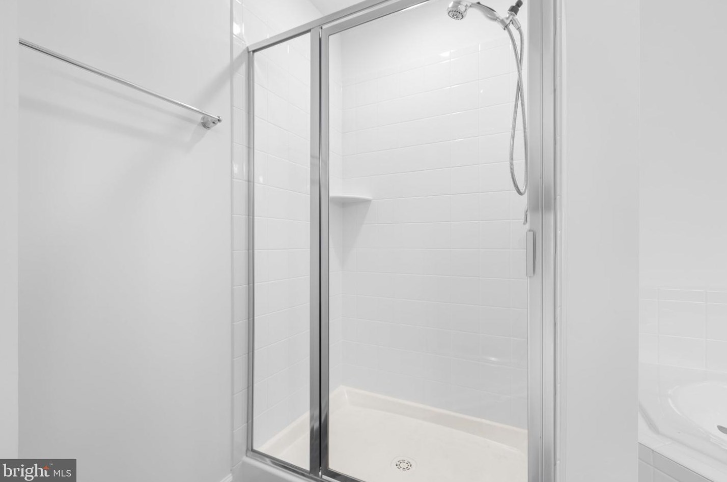 104 Brooks Dr, Colonial Bch VA  22443-5049 exterior