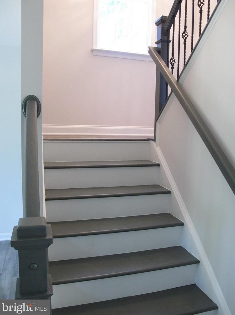 61 Lee St, Montross VA  22520-2776 exterior