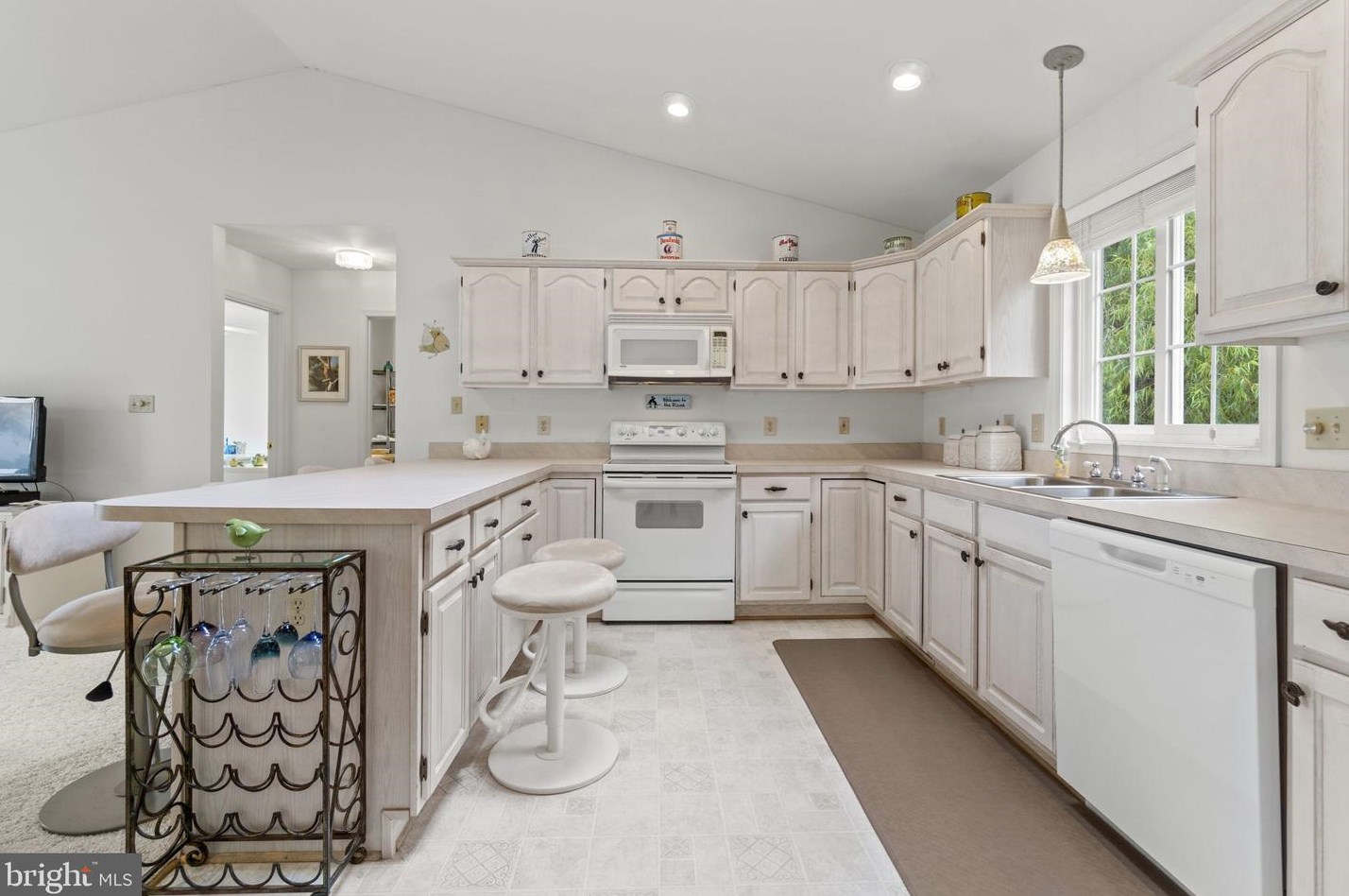 1359 Hbr Vw Cir, Colonial Bch VA  22443-5025 exterior