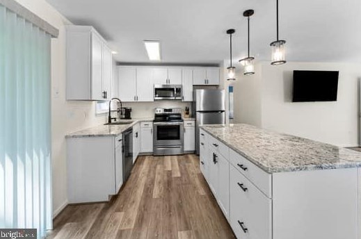 450 Warner Ln, Hague, VA 22469-3149