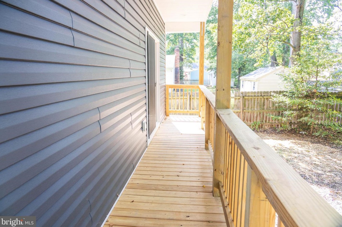 123 8th St, Colonial Bch VA  22443-1611 exterior