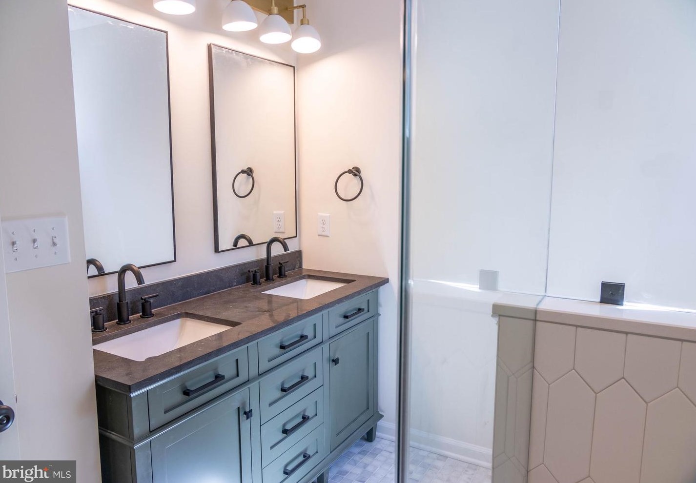 123 8th St, Colonial Bch VA  22443-1611 exterior