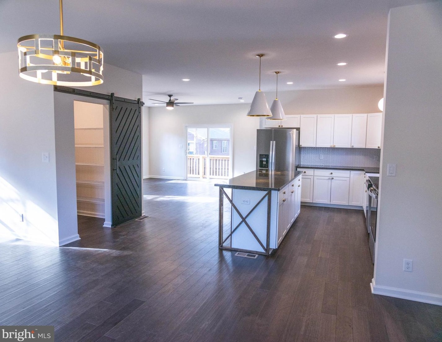 123 8th St, Colonial Bch VA  22443-1611 exterior