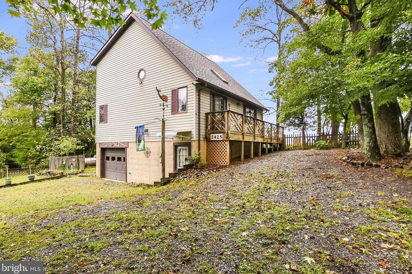 1425 Independence Dr, Montross VA  22520-8616 exterior