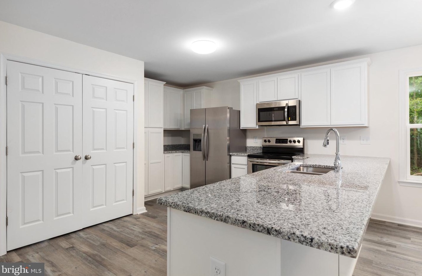 118 Brooks Dr, Colonial Bch, VA 22443-5049
