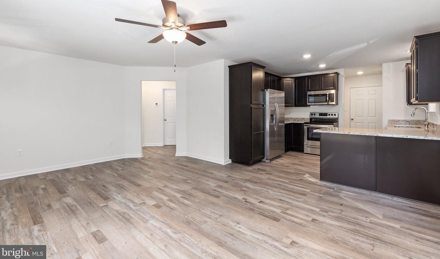 32 Cir Ln, Colonial Bch VA  22443-3100 exterior