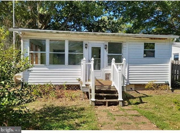 420 Monroe Bay Ave, Colonial Bch, VA 22443-2527