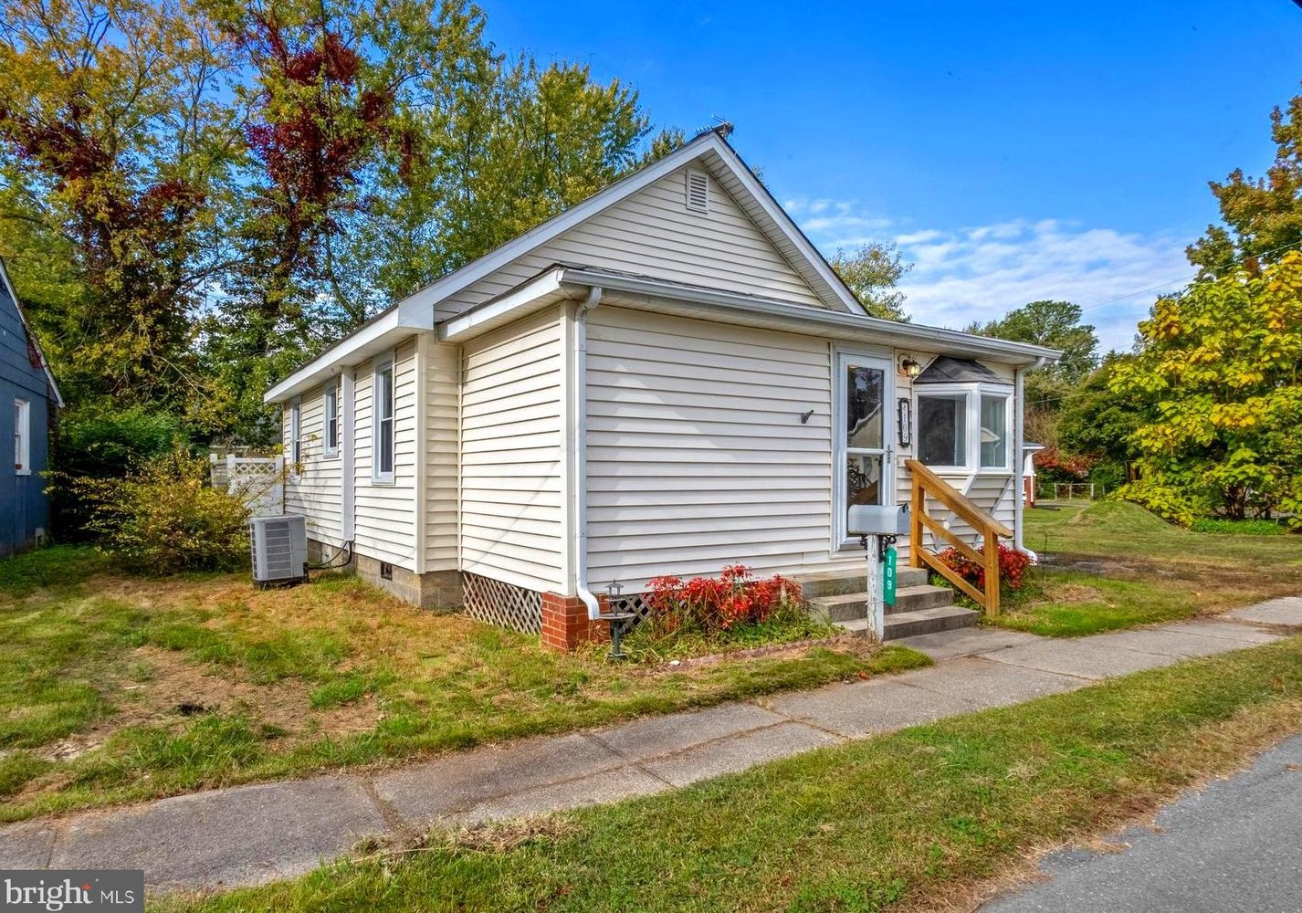 109 Bancroft Ave, Colonial Bch, VA 22443