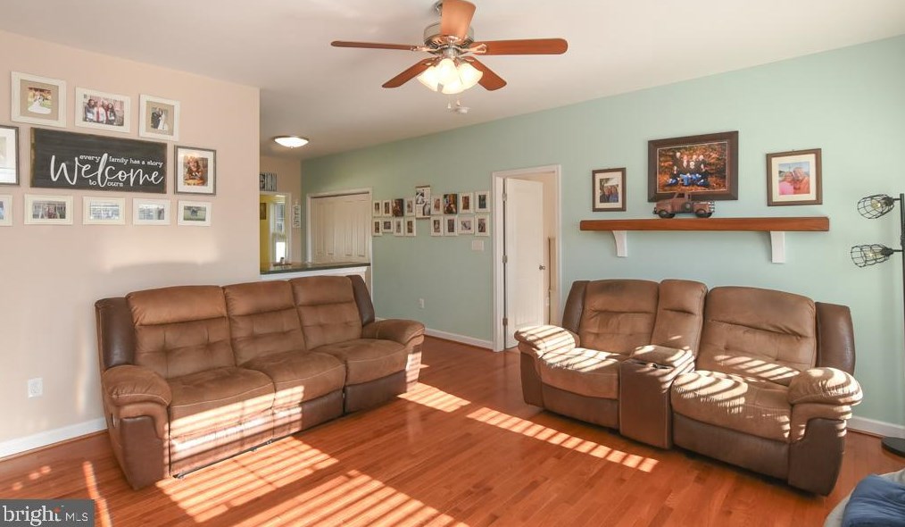 521 Latane Dr, Colonial Bch, VA 22443-5087