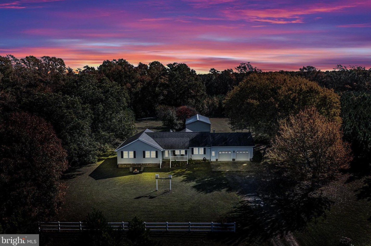 1020 Coles Point Rd, Hague, VA 22469-2711
