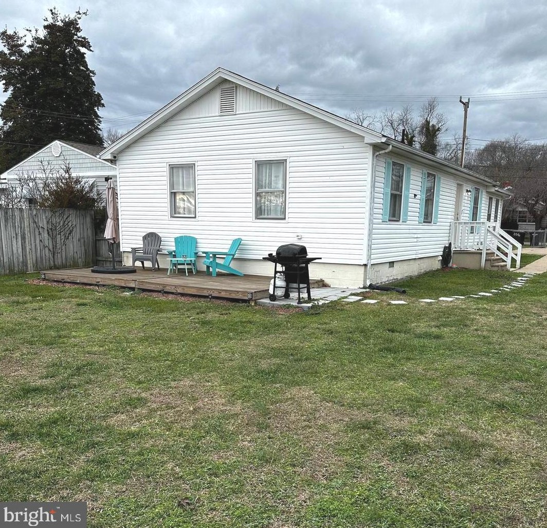206 2nd St, Colonial Bch, VA 22443