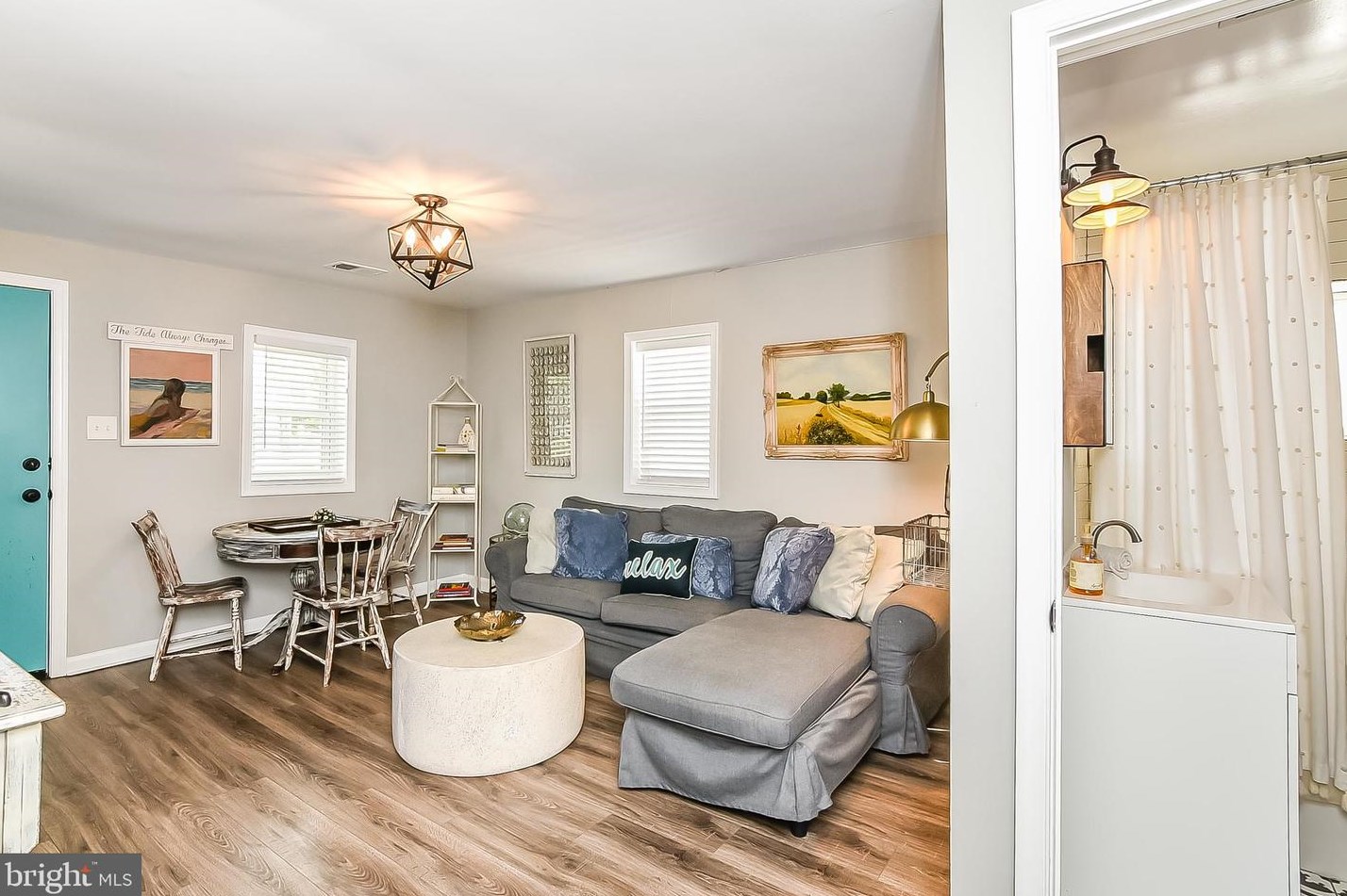 1324 Monroe Bay Ave, Colonial Bch VA  22443-2922 exterior