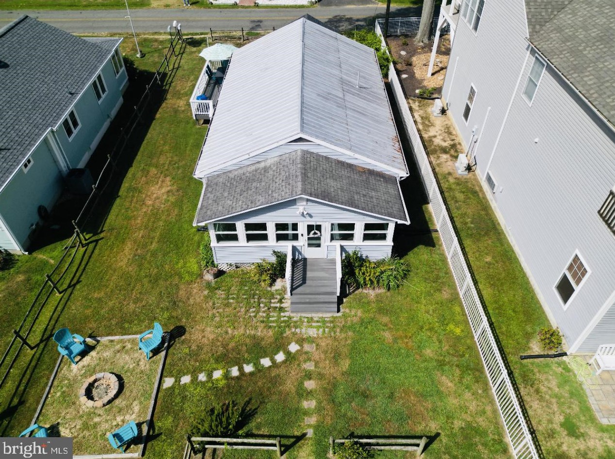 1324 Monroe Bay Ave, Colonial Bch VA  22443-2922 exterior