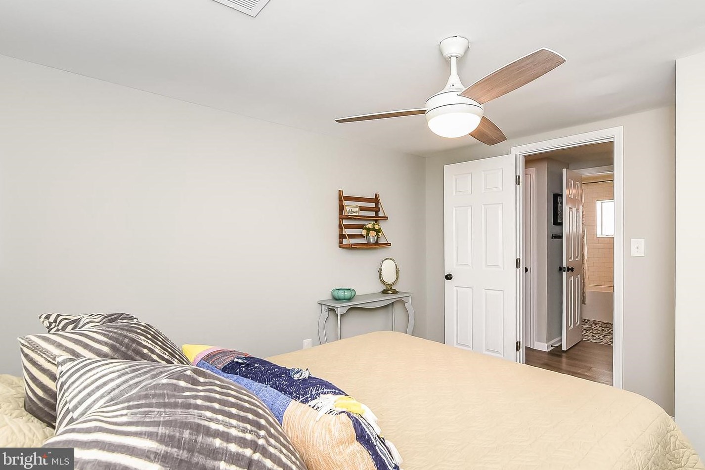1324 Monroe Bay Ave, Colonial Bch VA  22443-2922 exterior