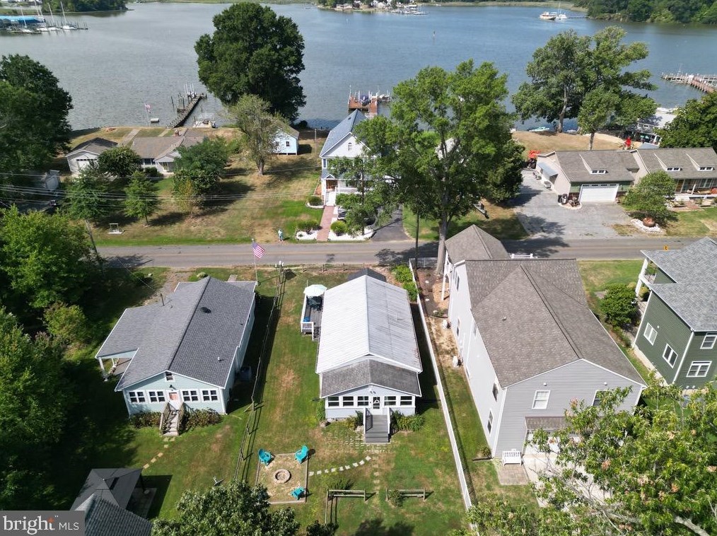 1324 Monroe Bay Ave, Colonial Bch VA  22443-2922 exterior
