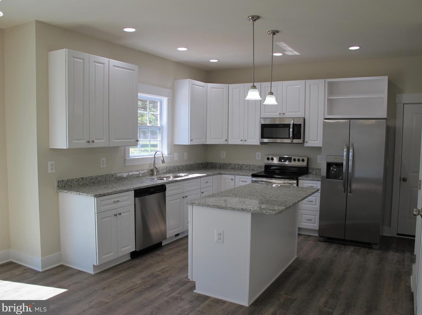 43 Lee St, Montross, VA 22520